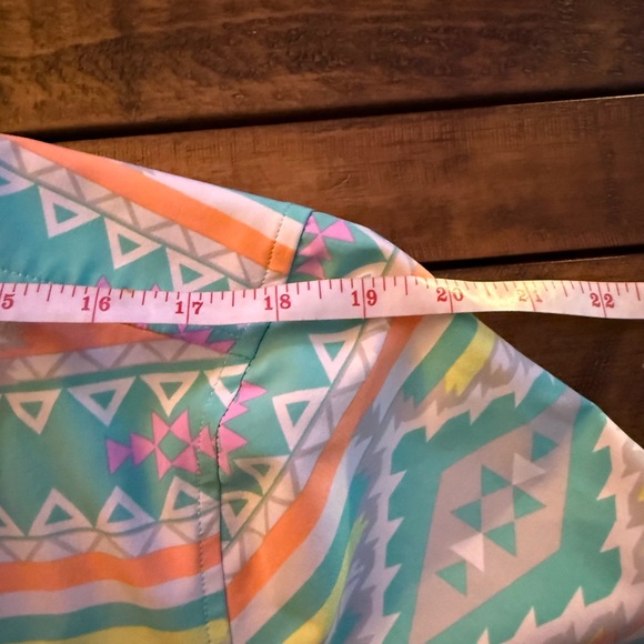 Men’s Sz Med Chubbies The En Fuego Wild Shirt Sleeve Button Down - Picture 3 of 6